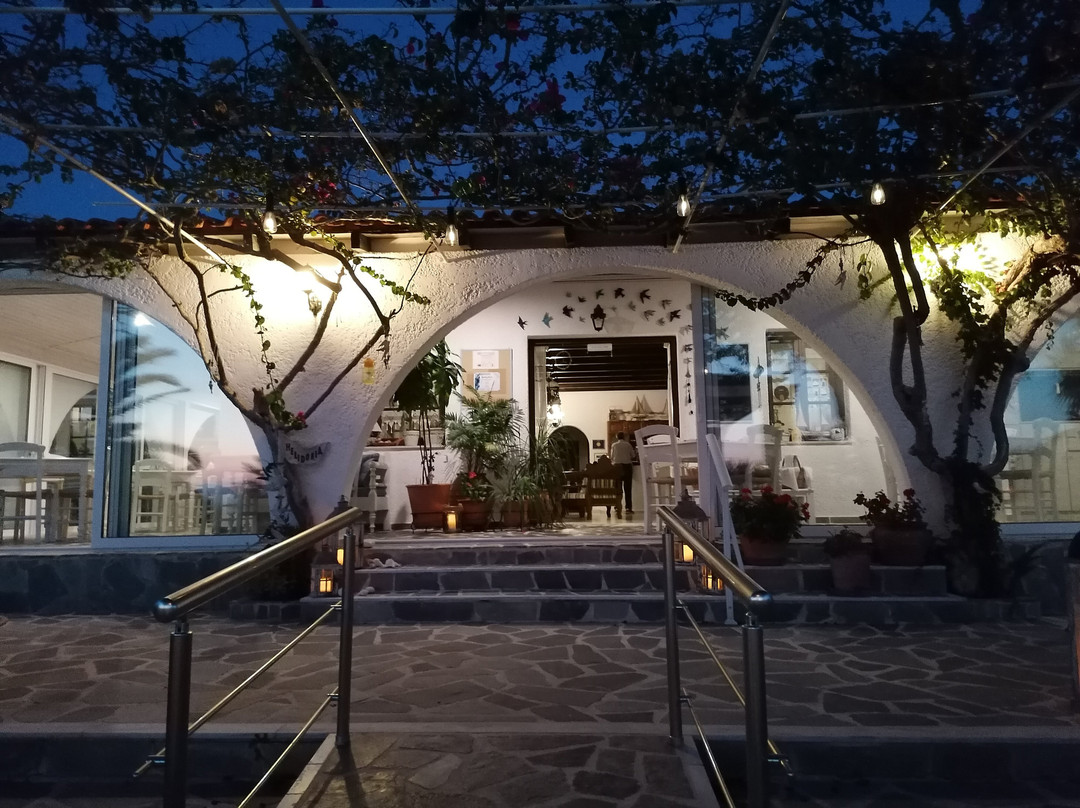 Helidonia Apartments主图