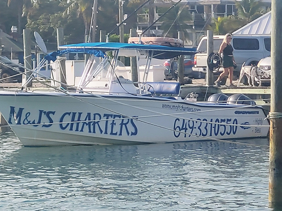 M & J's Charters-格雷斯湾必去景点