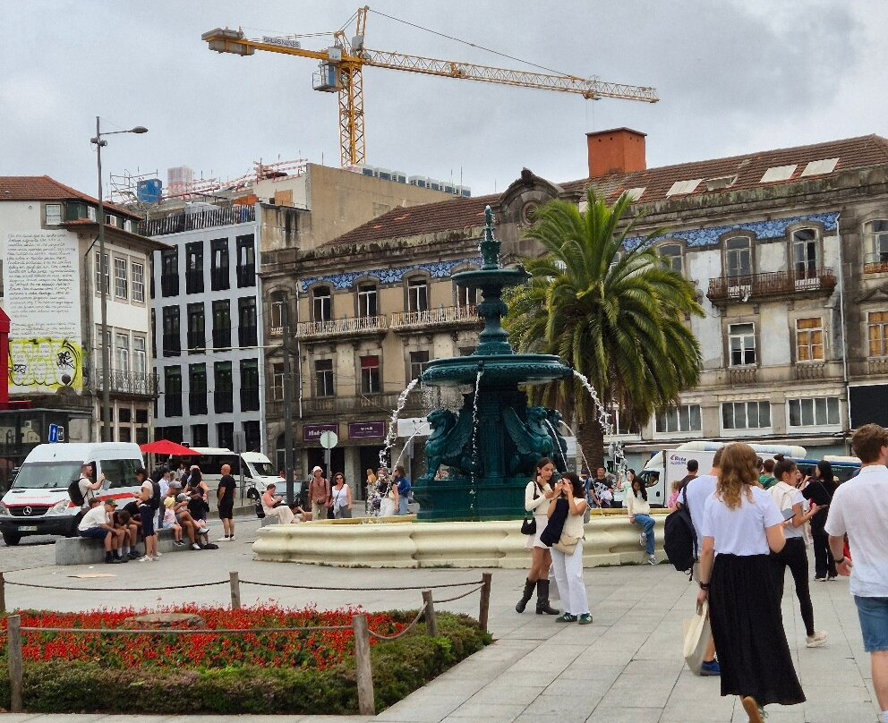Praça Gomes Teixeira-波尔图必去景点