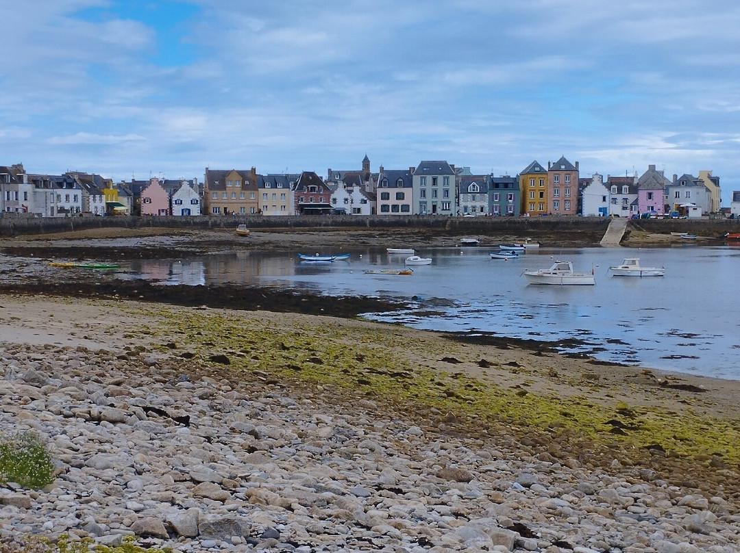 ile de Sein port et digues