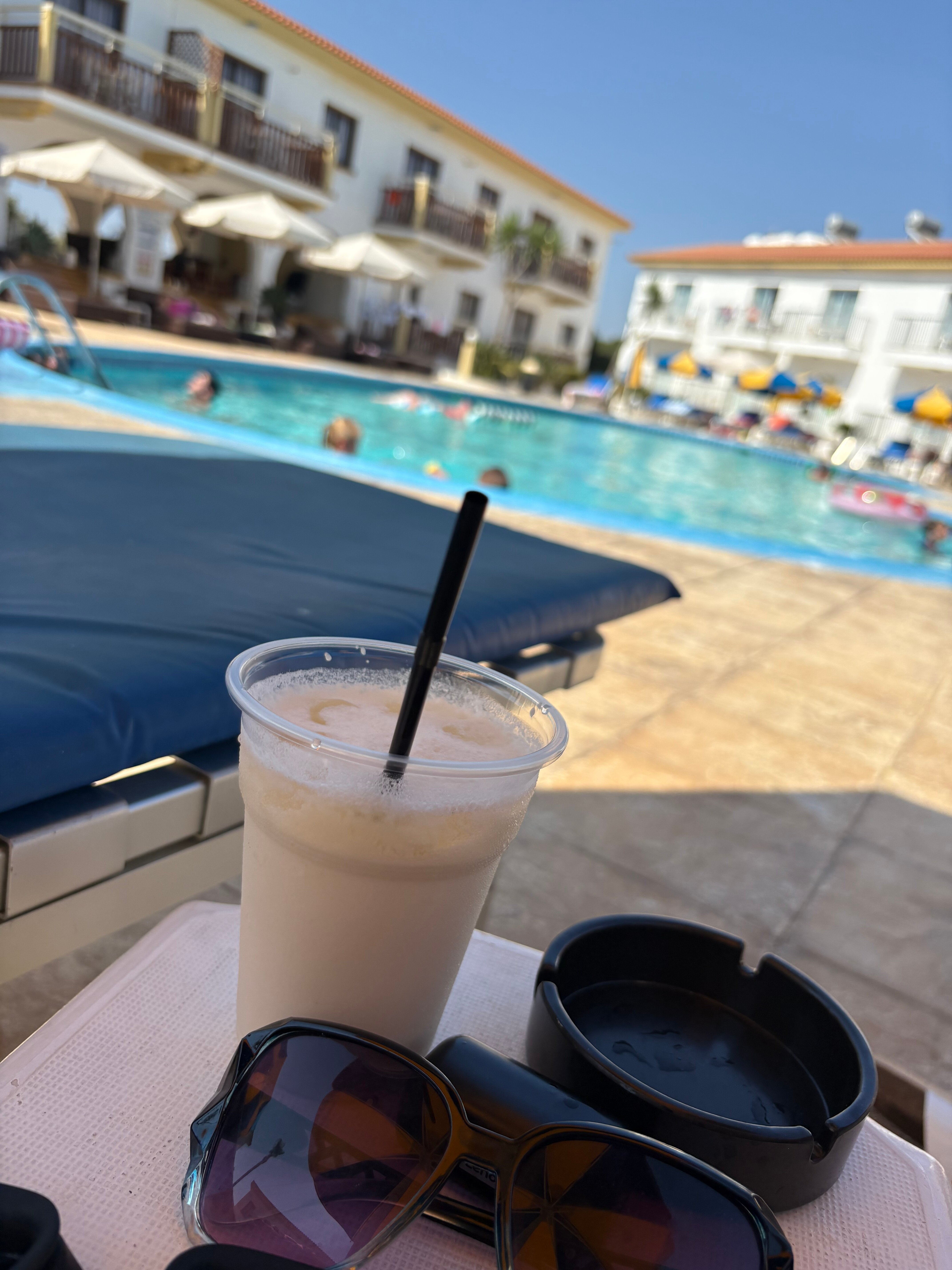 Cosmelenia Hotel Apartments-泳池