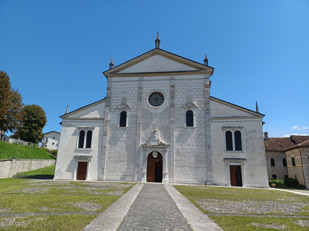 Cattedrale di San Pietro Apostolo-Feltre必去景点