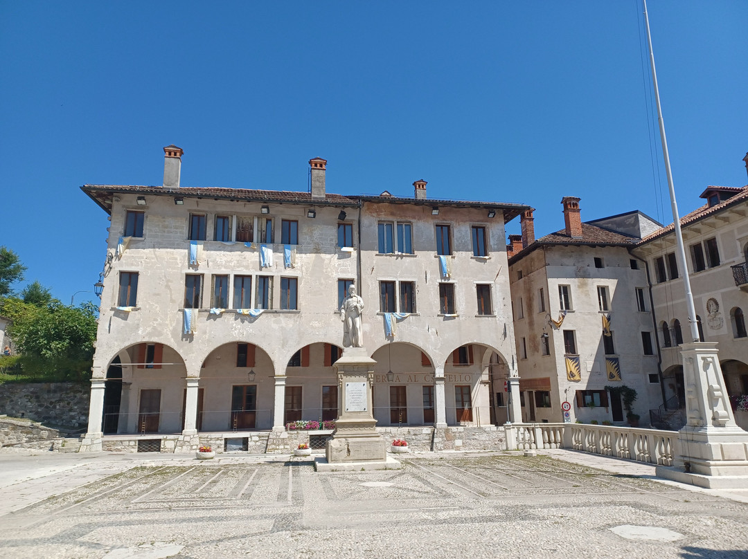 Piazza Maggiore-Feltre必去景点