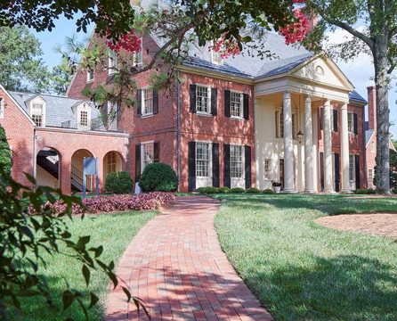 教堂山酒店住宿-里佐会议中心酒店