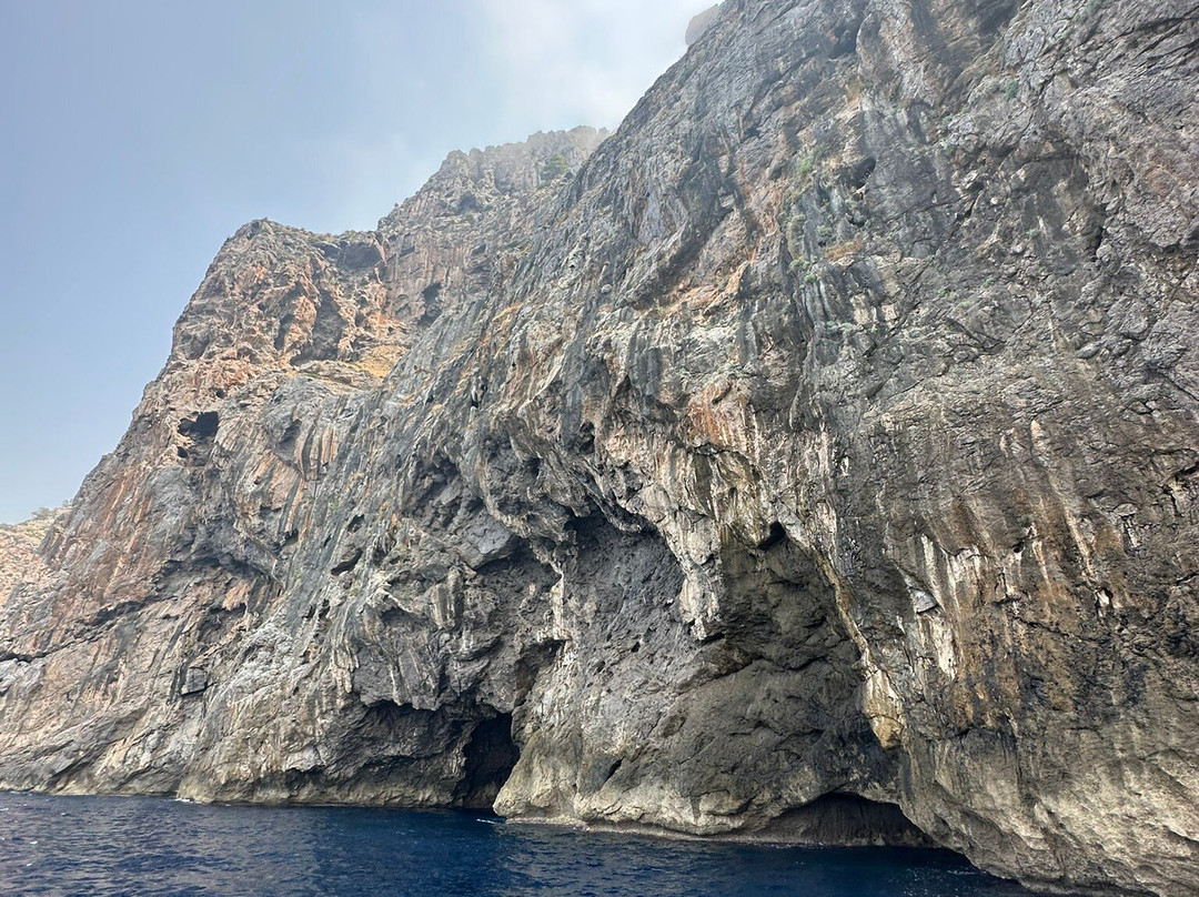 Perfect Charter-索列尔港必去景点