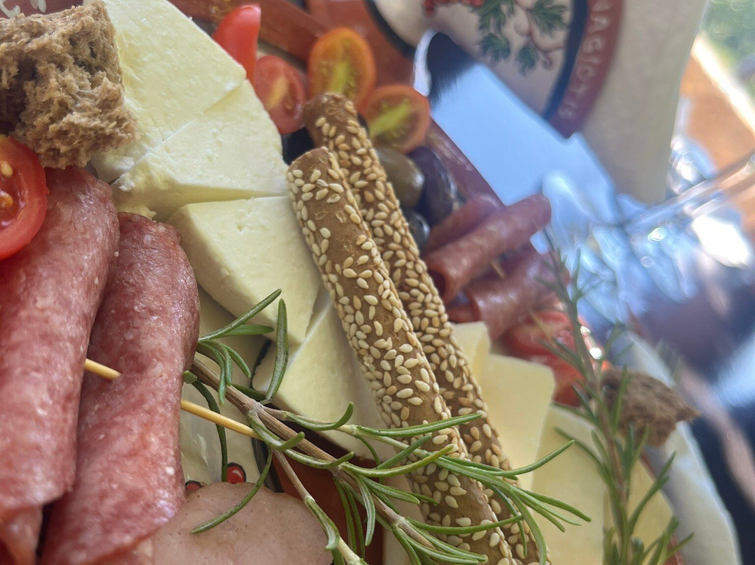 Piperis Winery-Apollona必去景点