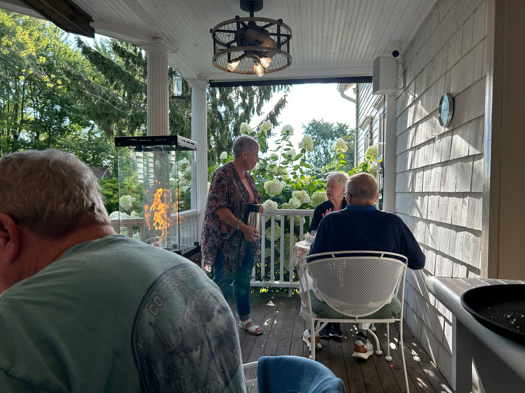 Martha's Vineyard Bed & Breakfast主图