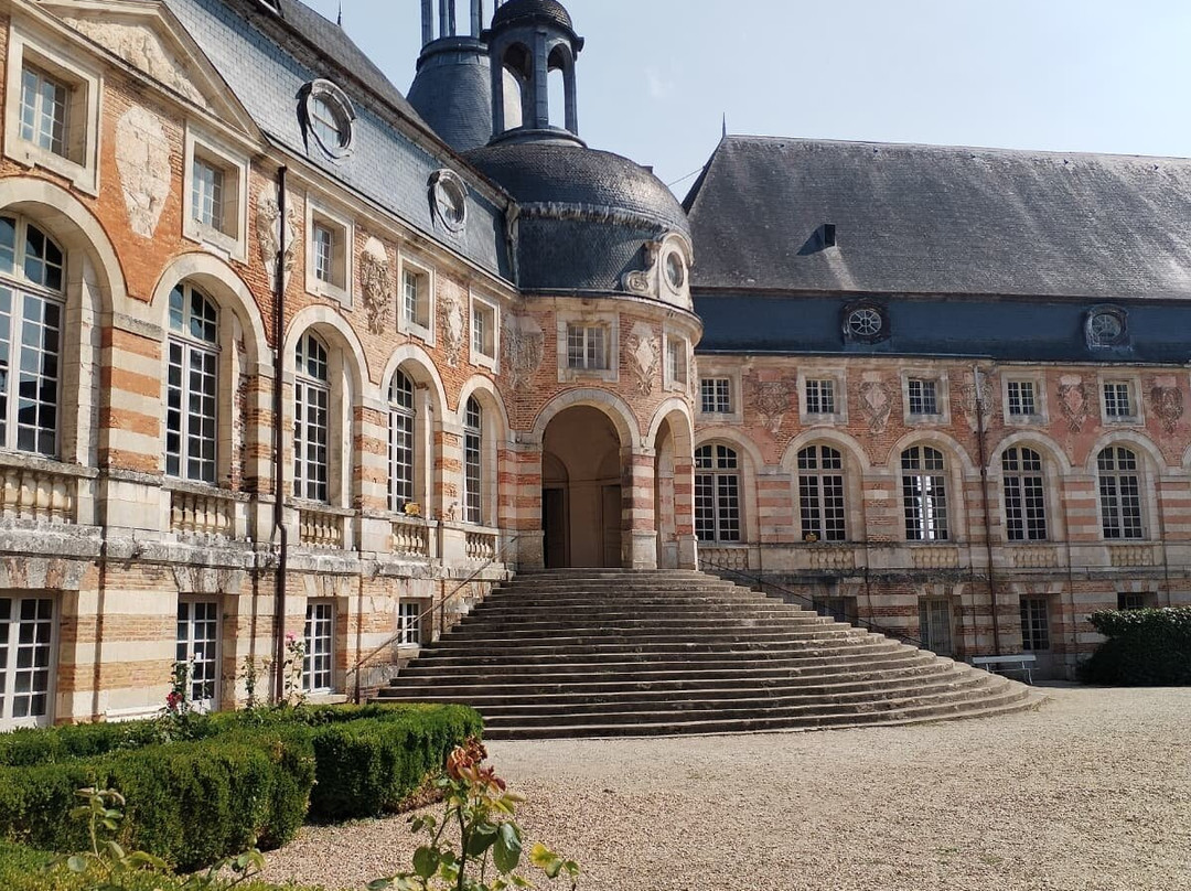 Château de Saint-Fargeau-Saint-Fargeau必去景点