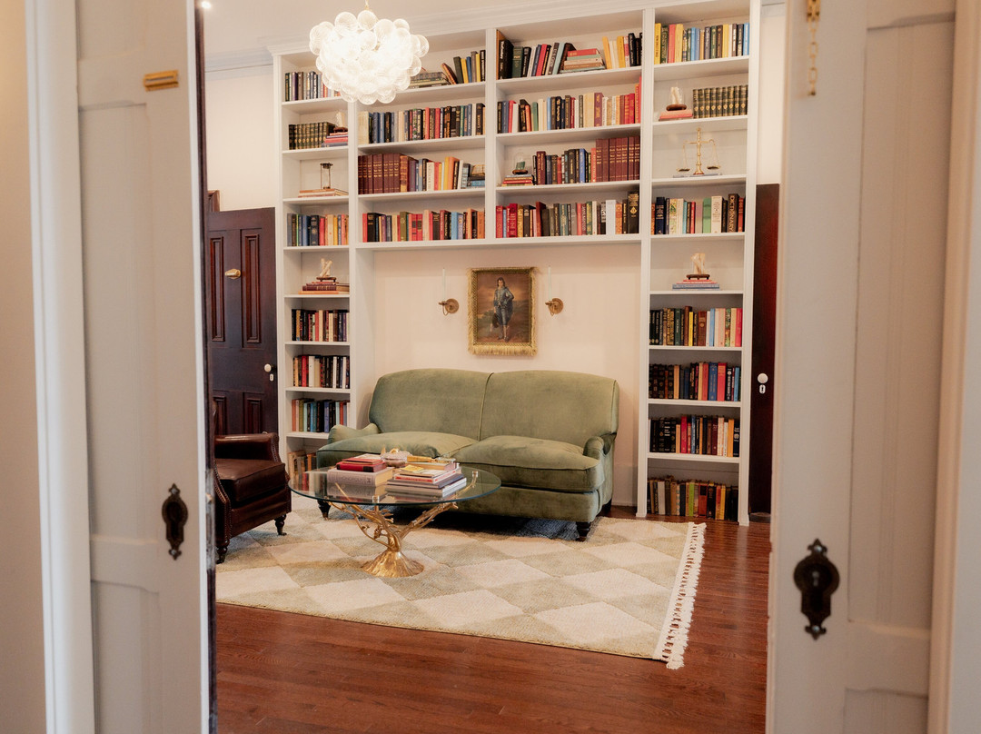 The Bookhouse at Faunbrook主图