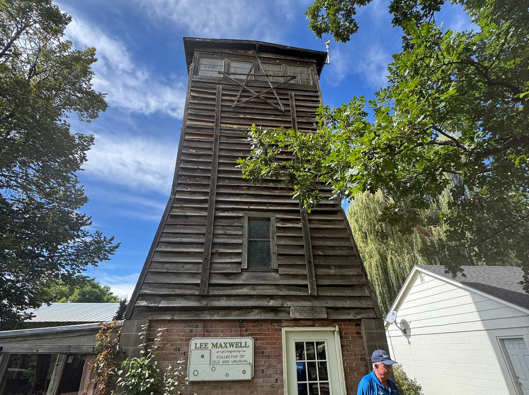 Lee Maxwell Washing Machine Museum-Hurrich必去景点
