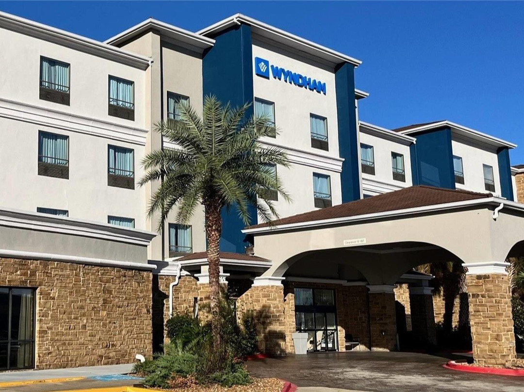 Wyndham Lake Charles Casino Area