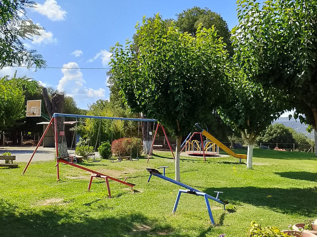 Agróktima Papákia-Karitena必去景点