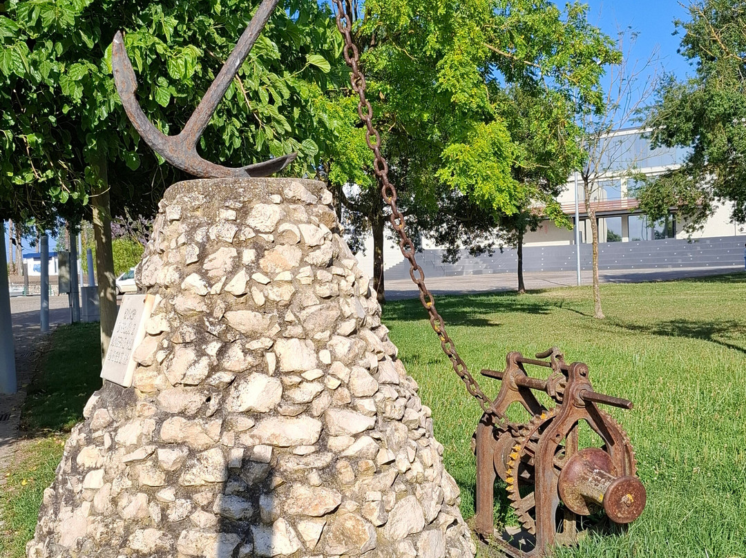 Monumento De Homenagem Aos Homens Do Mar-Salvaterra de Magos必去景点