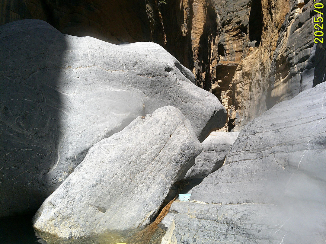 Snake Canyon Guide - Sultan-Wadi Bani Awf必去景点