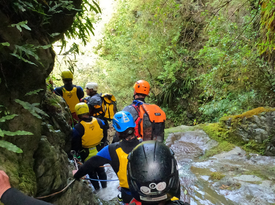Big Rock Adventures-杰拉尔丁必去景点