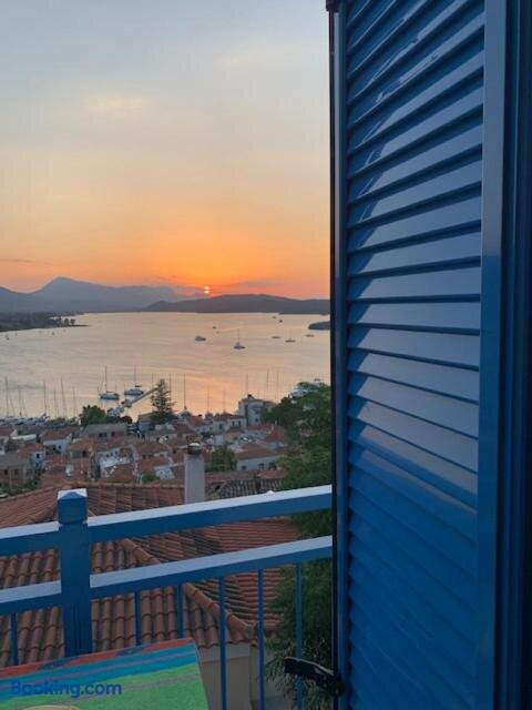 Veranda Blue - Poros