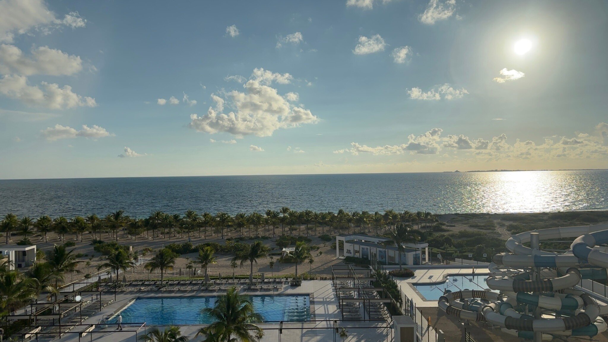 Hotel Riu Latino-官方