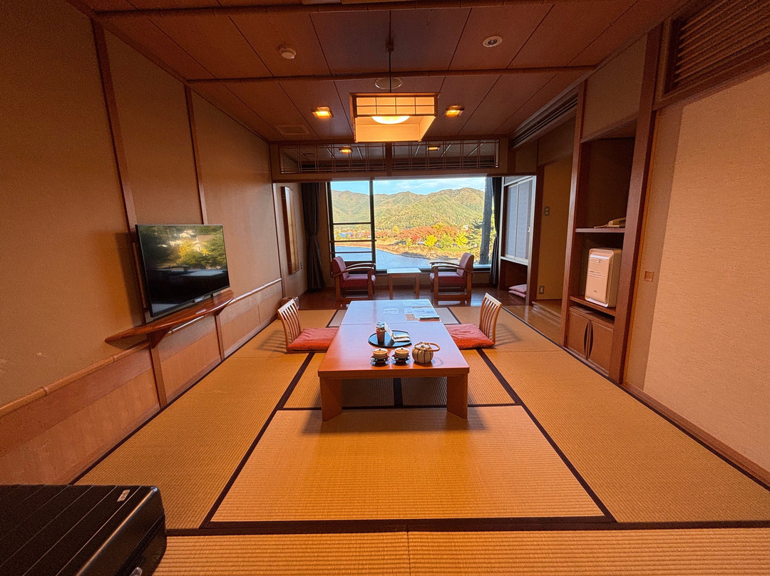 若草之宿丸荣主图