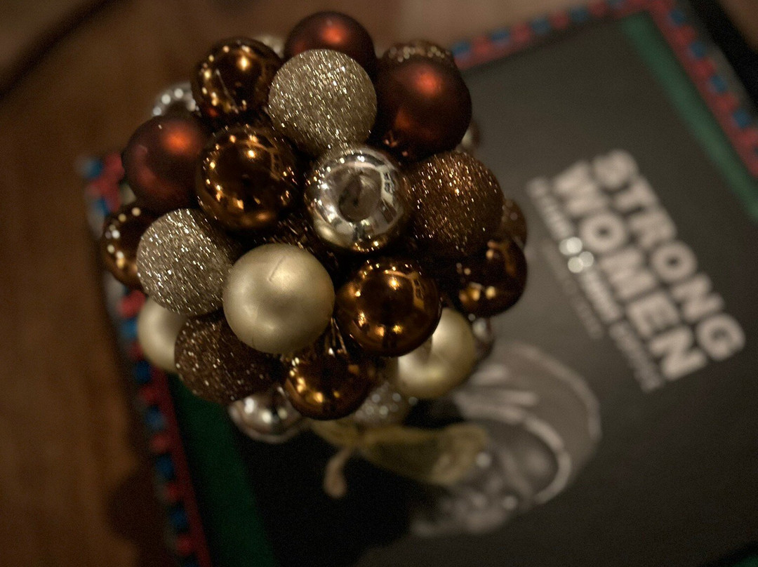 Sambora Kinigi主图