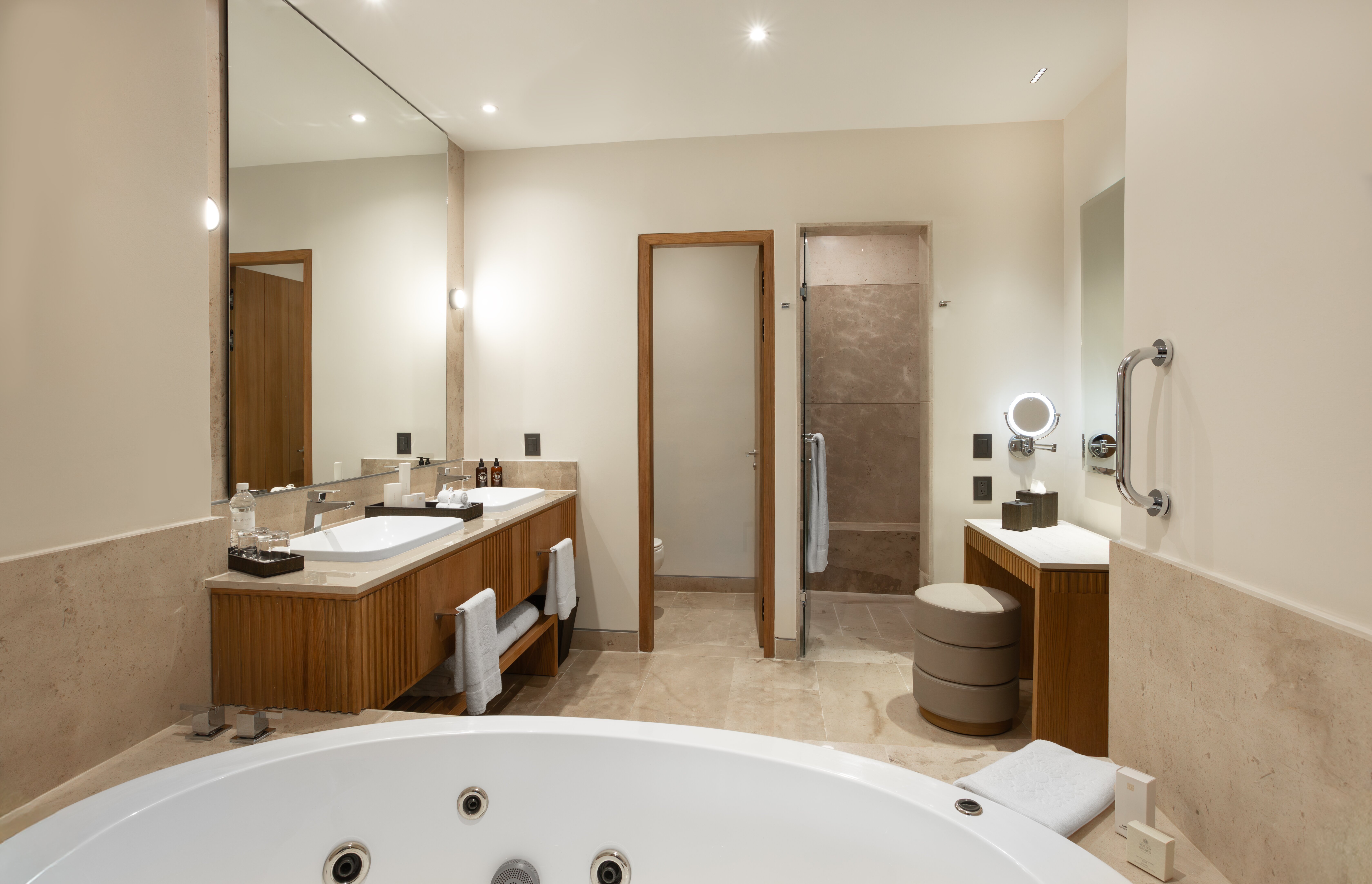 纳亚里特海滨维拉斯大酒店-浴室