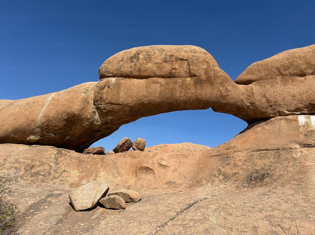 Ondjou Tours cc-华维斯湾必去景点