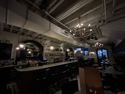 Vic's River Grill主图