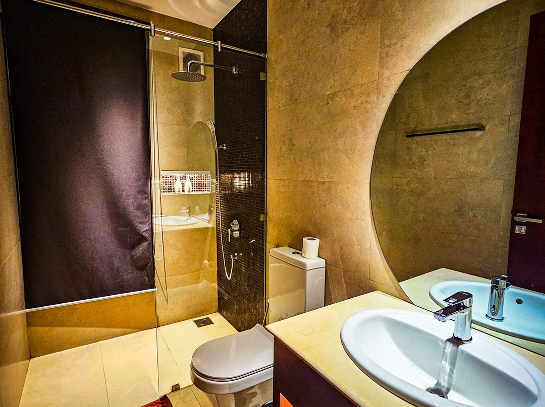 宏大塞伦迪布酒店主图