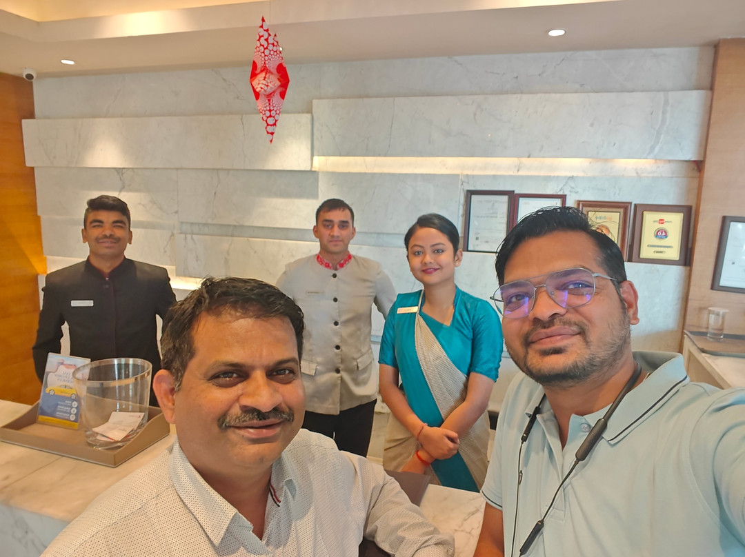 Hotel Singhania Sarovar Portico主图