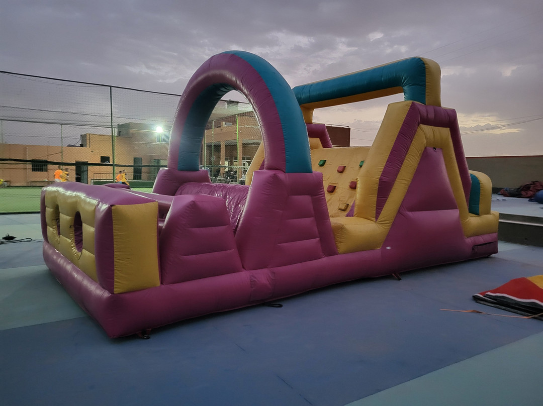 Topi parc de jeux-廷吉尔必去景点