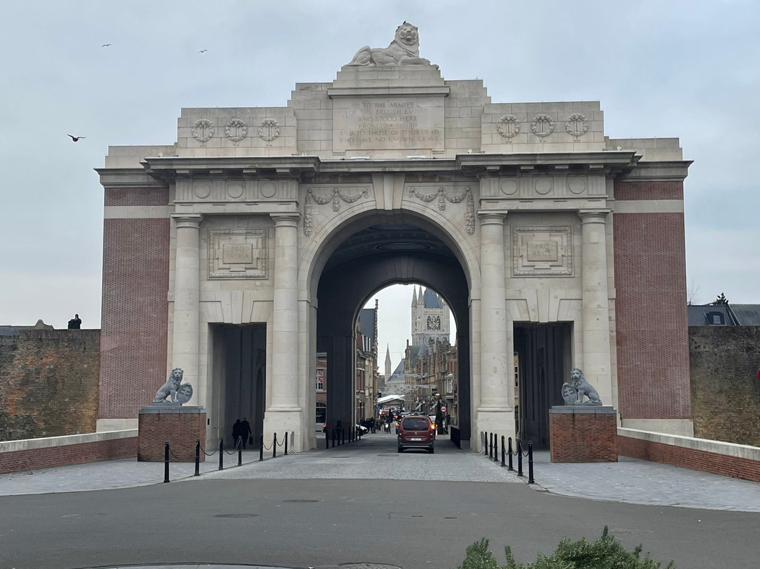Cruising Along the Frontline-伊普尔必去景点