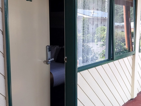 舒适淘金热酒店主图