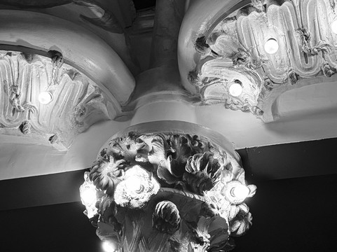 Theatre des Varietes-贝济耶必去景点