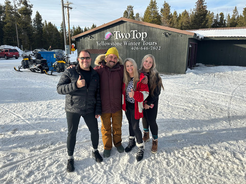 Two Top Snowmobile Rentals and Tours-西黄石镇必去景点