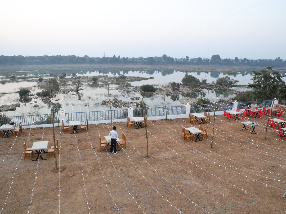 Monkey River Resort