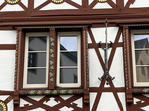 Mittelalterlicher Marktplatz-贝恩卡斯特尔－屈斯必去景点