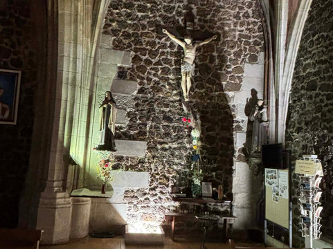 Eglise Saint Martin-比斯卡罗斯必去景点