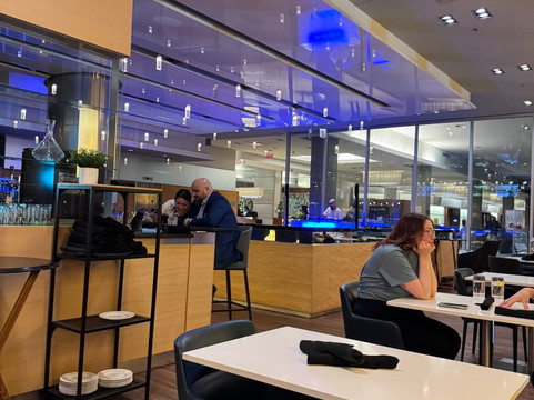 蒙特利尔机场航站楼万豪酒店主图