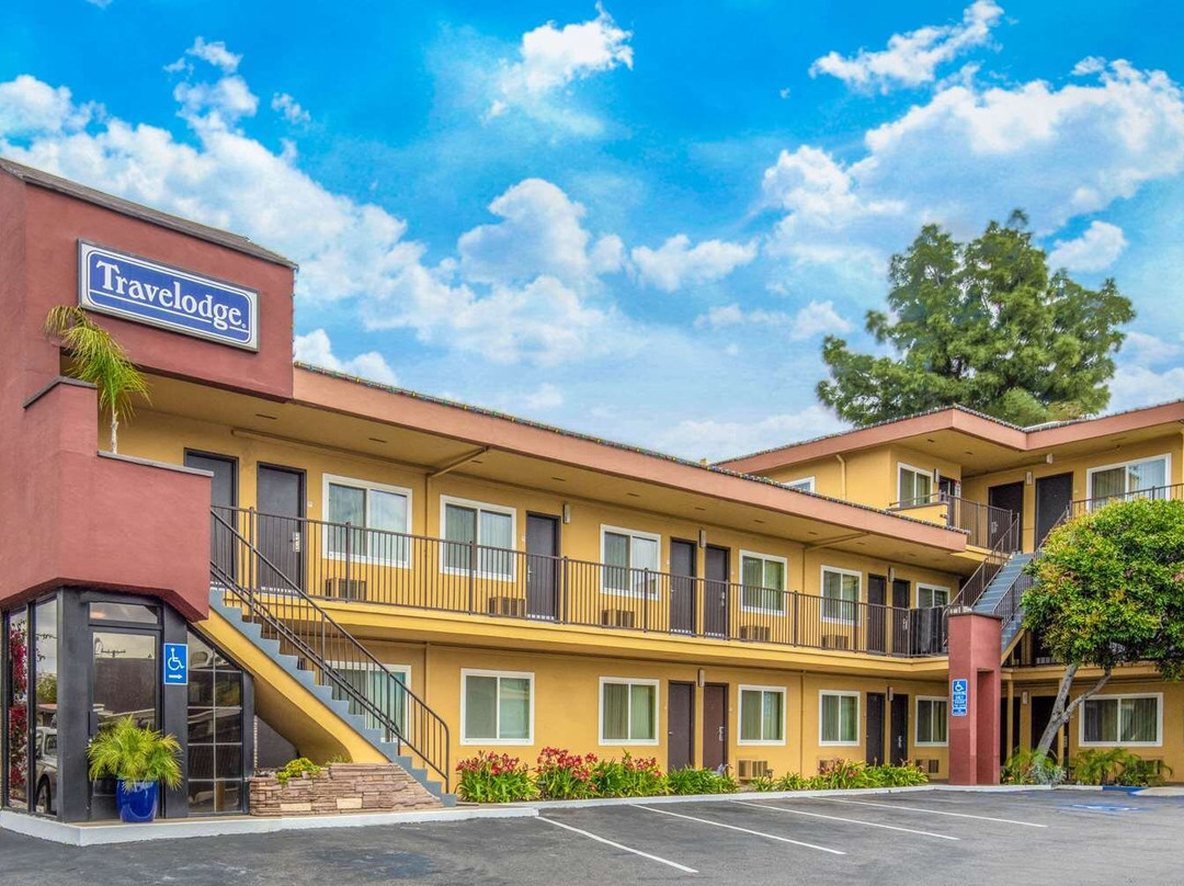 Travelodge by Wyndham Burbank-Glendale