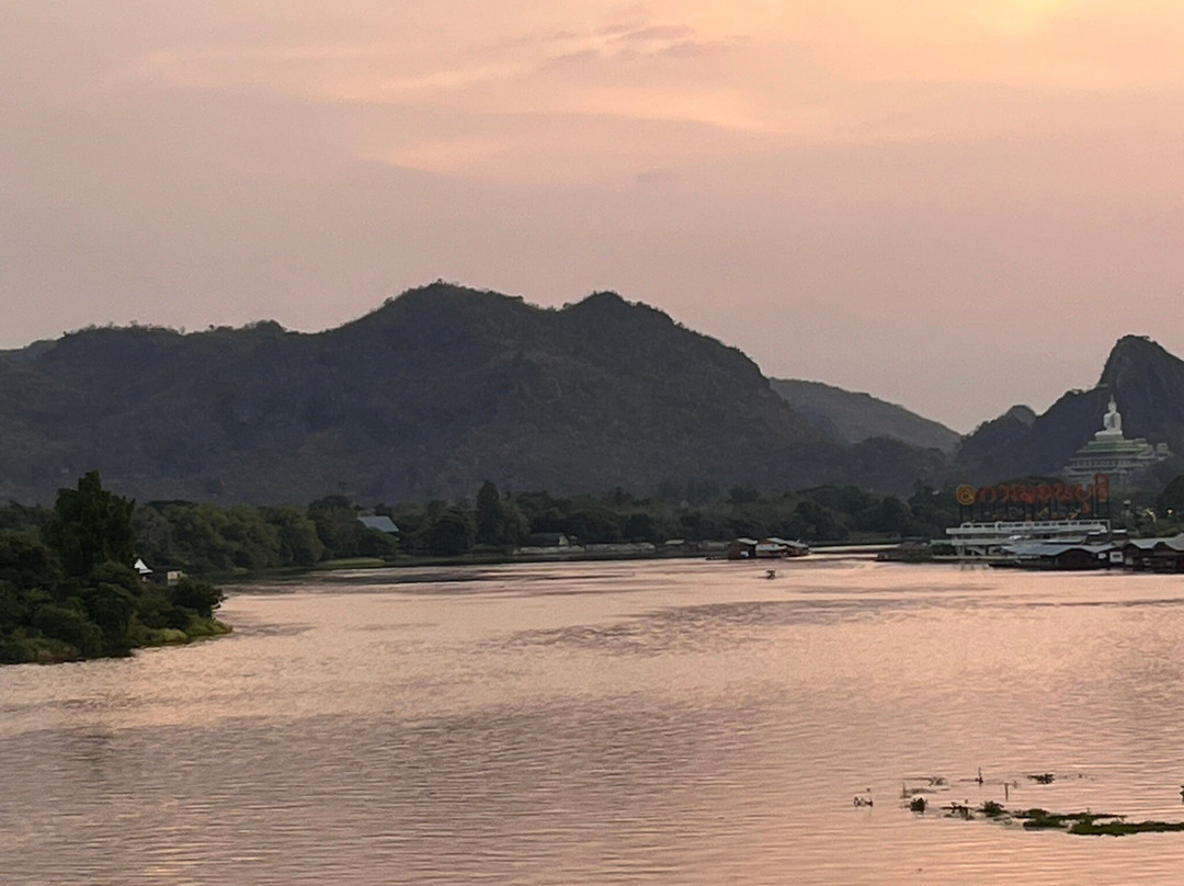 Skywalk Songkwae Mae klong