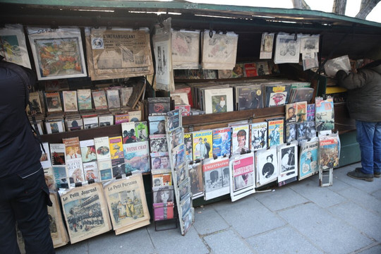 Les bouquinistes de paris-巴黎必去景点