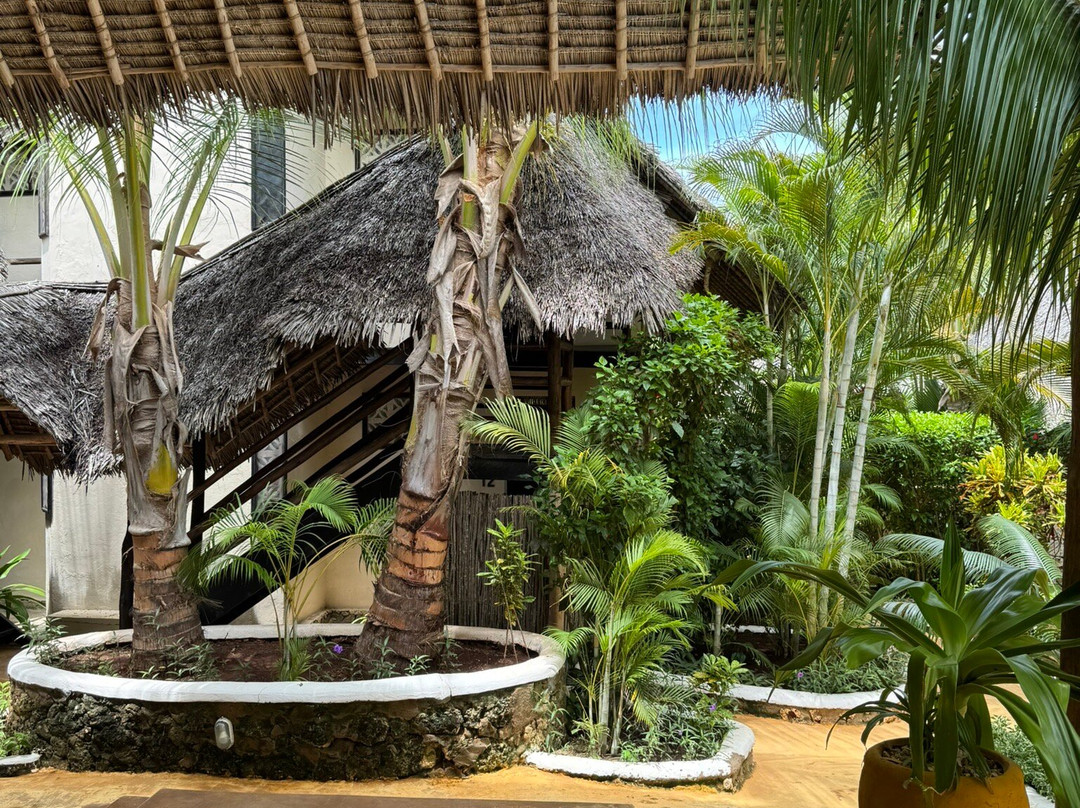 阳光湾成人酒店主图