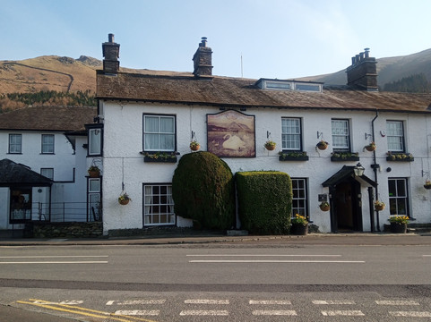 麦克唐纳天鹅酒店主图