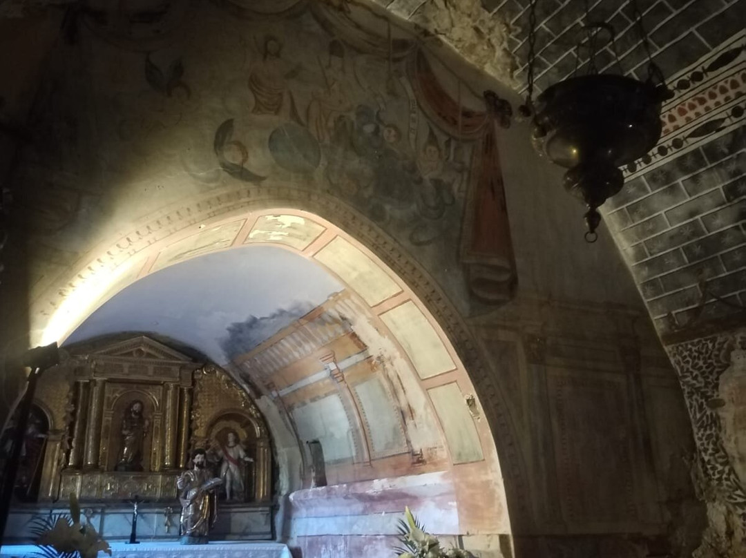 Ermita de San Bernabe-Cueva必去景点