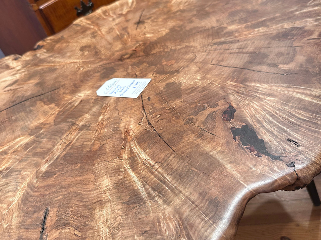 Metzger's Burlwood Gallery-韦恩斯维尔必去景点