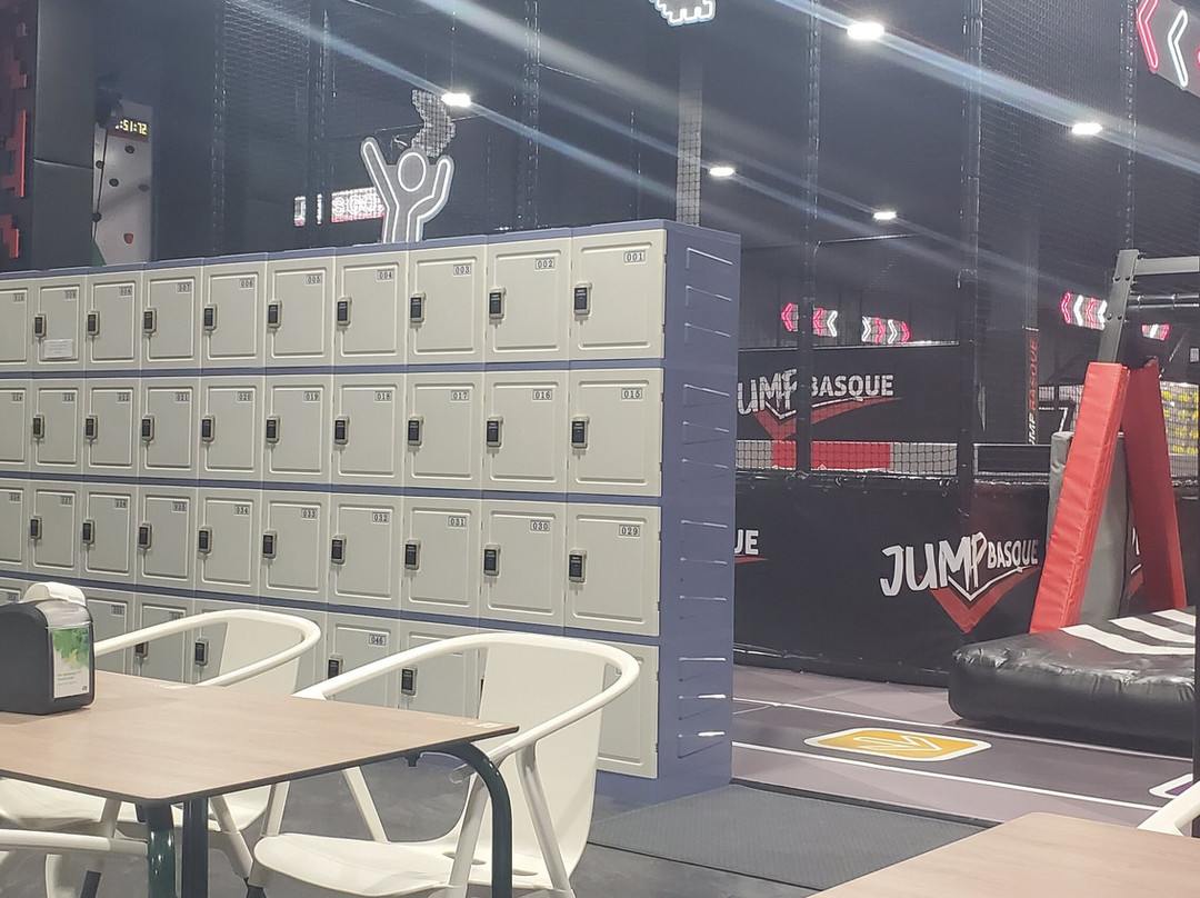 Jump Basque - Trampoline Park Bilbao