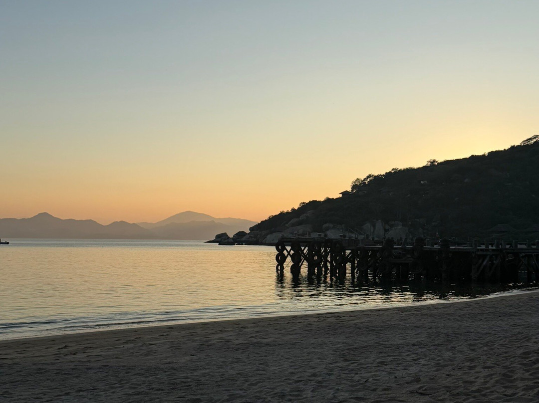 宁凡湾六善酒店主图