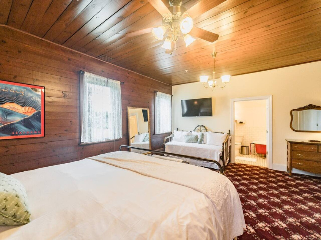 The Carriage House Inn Bed and Breakfast主图