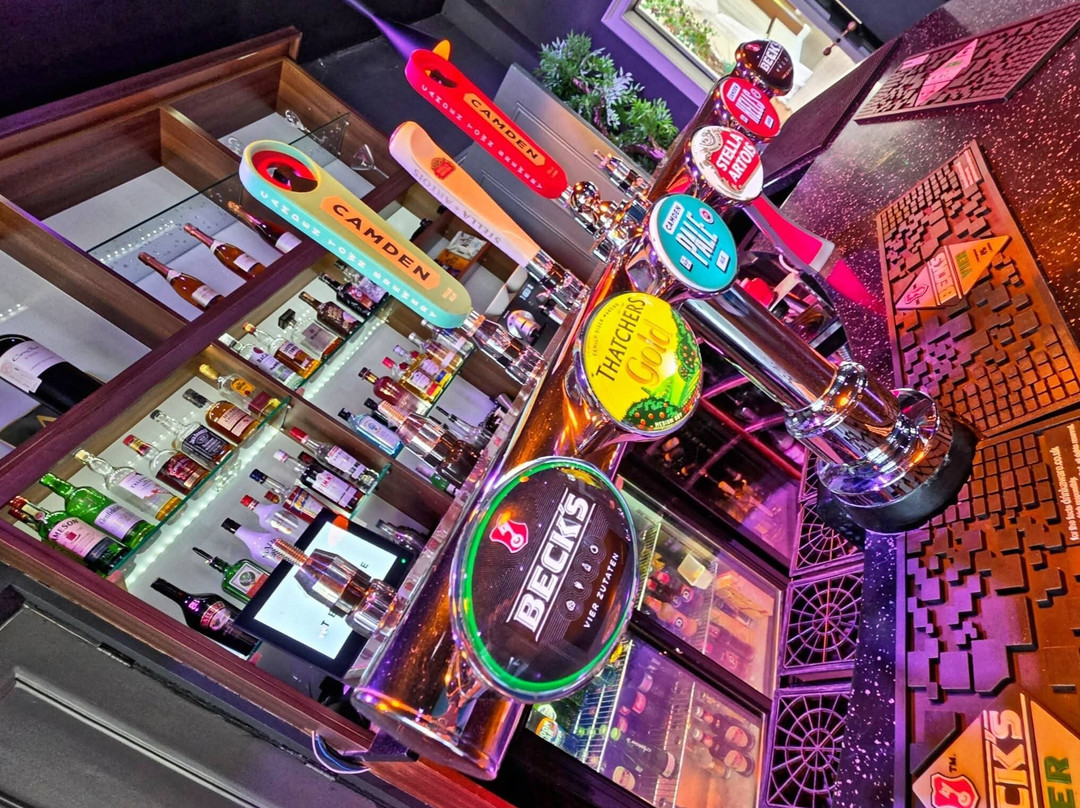 史蒂文顿豪斯酒店主图