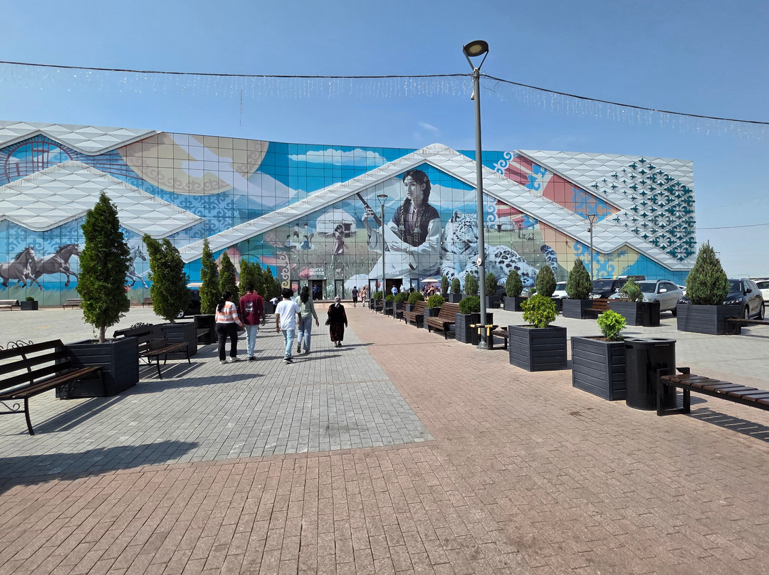 Asia Mall-比斯凯克必去景点