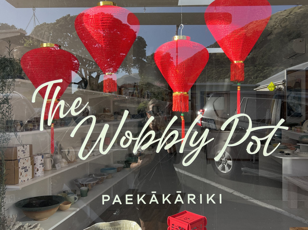 The Wobbly Pot-Paekakariki必去景点